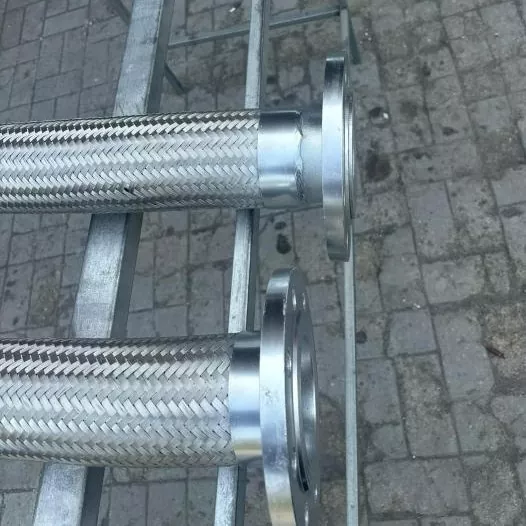 Vlnitá flexibilní kovová hadice